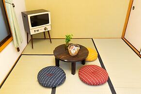 KAGURAZAKA RETRO BAR & HOTEL