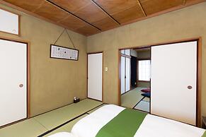 KAGURAZAKA RETRO BAR & HOTEL