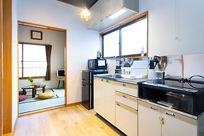 KAGURAZAKA RETRO BAR & HOTEL