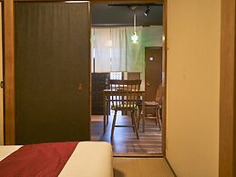 KAGURAZAKA RETRO BAR & HOTEL