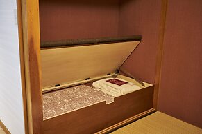 KAGURAZAKA RETRO BAR & HOTEL