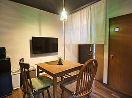 KAGURAZAKA RETRO BAR & HOTEL