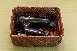 KAGURAZAKA RETRO BAR & HOTEL