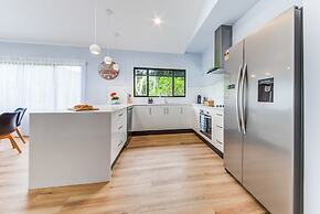 Hillside Haven Airlie Beach