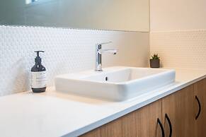 Hillside Haven Airlie Beach