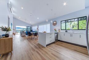 Hillside Haven Airlie Beach