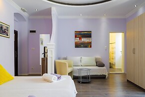 L U X E Split Luxury Rooms