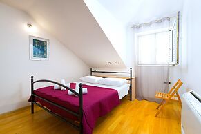 L U X E Bacvice Collection