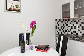 Split Apartments with Hotel Service