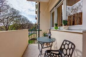 Split Apartments with Hotel Service