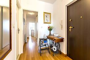 Split Apartments with Hotel Service