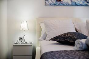 Split Apartments with Hotel Service