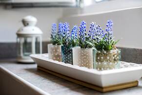 Split Apartments with Hotel Service