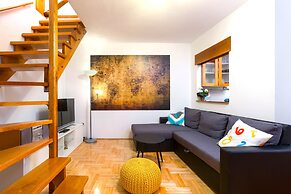 Split Apartments with Hotel Service