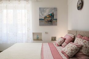 Split Apartments with Hotel Service