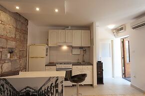 Split Apartments with Hotel Service