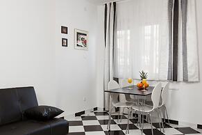 Split Apartments with Hotel Service