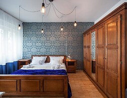 Split Apartments with Hotel Service