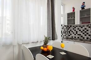 Split Apartments with Hotel Service