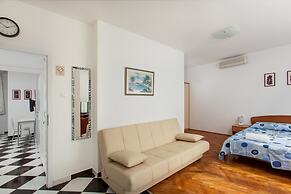 Split Apartments with Hotel Service