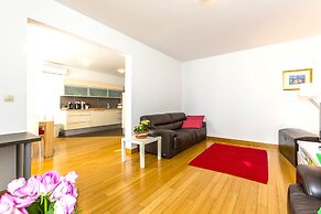 Split Apartments with Hotel Service