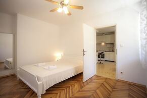 Split Apartments with Hotel Service