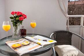 Split Apartments with Hotel Service