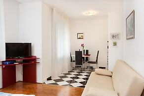 Split Apartments with Hotel Service