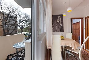 Split Apartments with Hotel Service