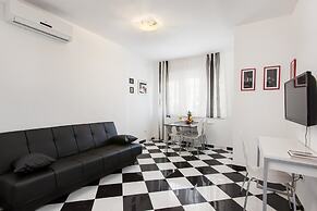 Split Apartments with Hotel Service