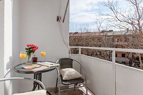 Split Apartments with Hotel Service