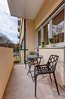 Split Apartments with Hotel Service