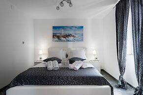 Split Apartments with Hotel Service