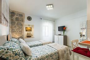Split Apartments with Hotel Service