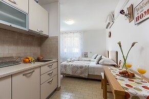 Split Apartments with Hotel Service