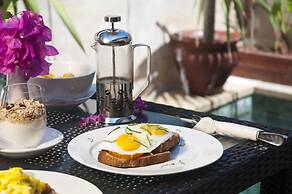 KeRensia Private Pool Villas