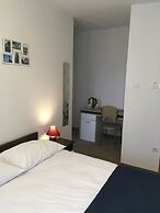 London Rooms Zagreb Airport