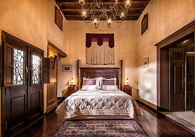 Lemuria Manor, Wine Dark Sea Villas