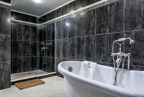 Lemuria Manor, Wine Dark Sea Villas