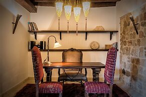 Lemuria Manor, Wine Dark Sea Villas