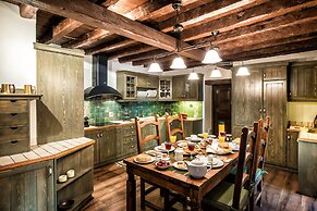 Lemuria Manor, Wine Dark Sea Villas