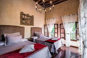 Lemuria Manor, Wine Dark Sea Villas