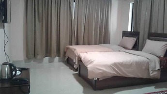 Hotel Midpoint