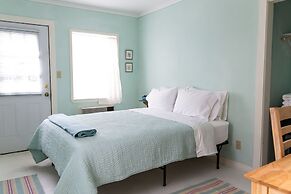 The Blue Room - Charming Studio, Great Location!  by RedAwning