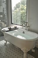 Mai House Saigon Hotel