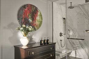 Mai House Saigon Hotel