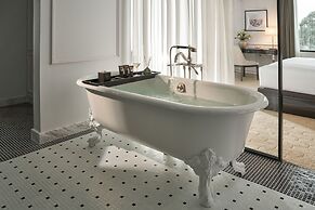 Mai House Saigon Hotel