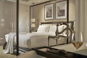 Mai House Saigon Hotel