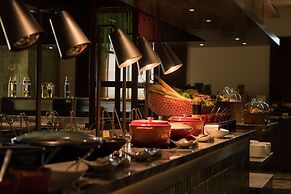 Mai House Saigon Hotel