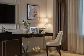 Mai House Saigon Hotel